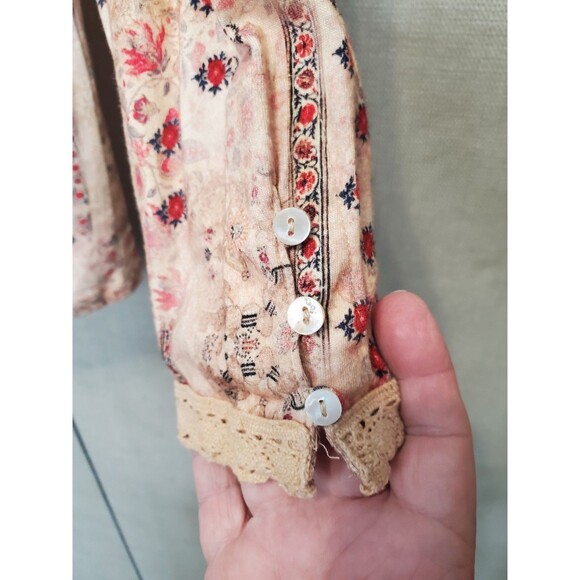 Sundance Cotton Blend Embroidered Lace Cuff Scoop Neck Top Size Medium Boho - Picture 3 of 6